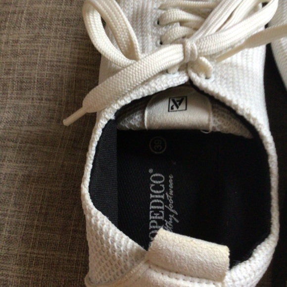 New Arcopedico sneakers in size 8( euro 39) - Picture 4 of 5